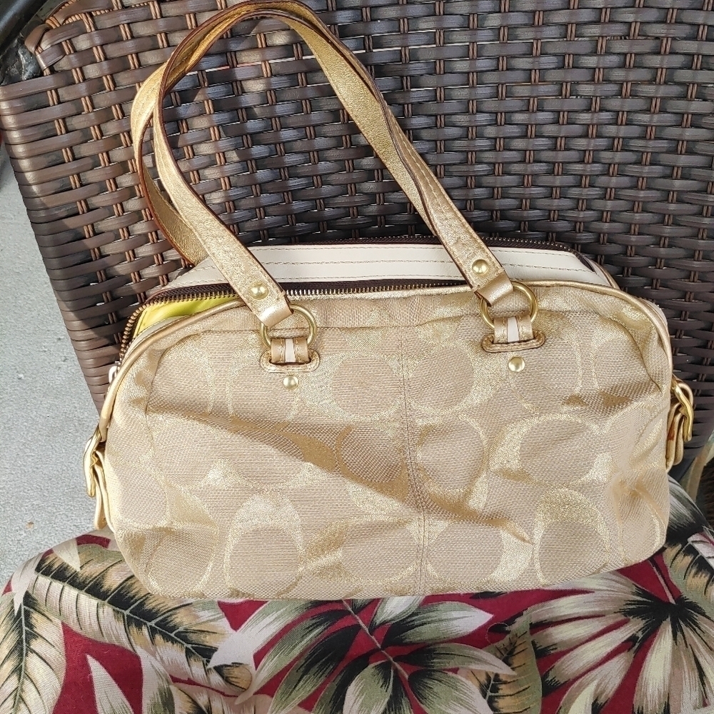 AUTHENTIC RARE VINTAGE COACH SATCHEL GOLD BAG - Picture 2 of 6